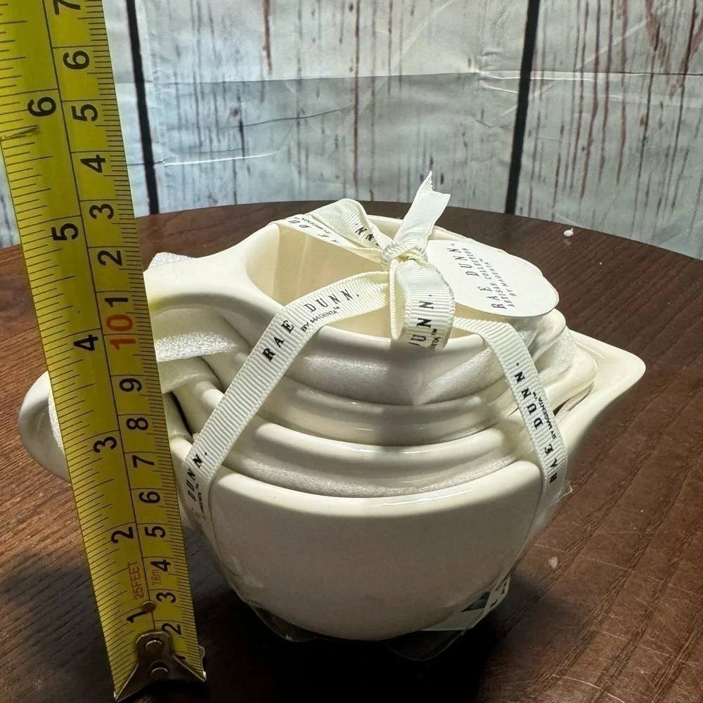 RAE DUNN measuring cups set of 4 New with Tags no box
